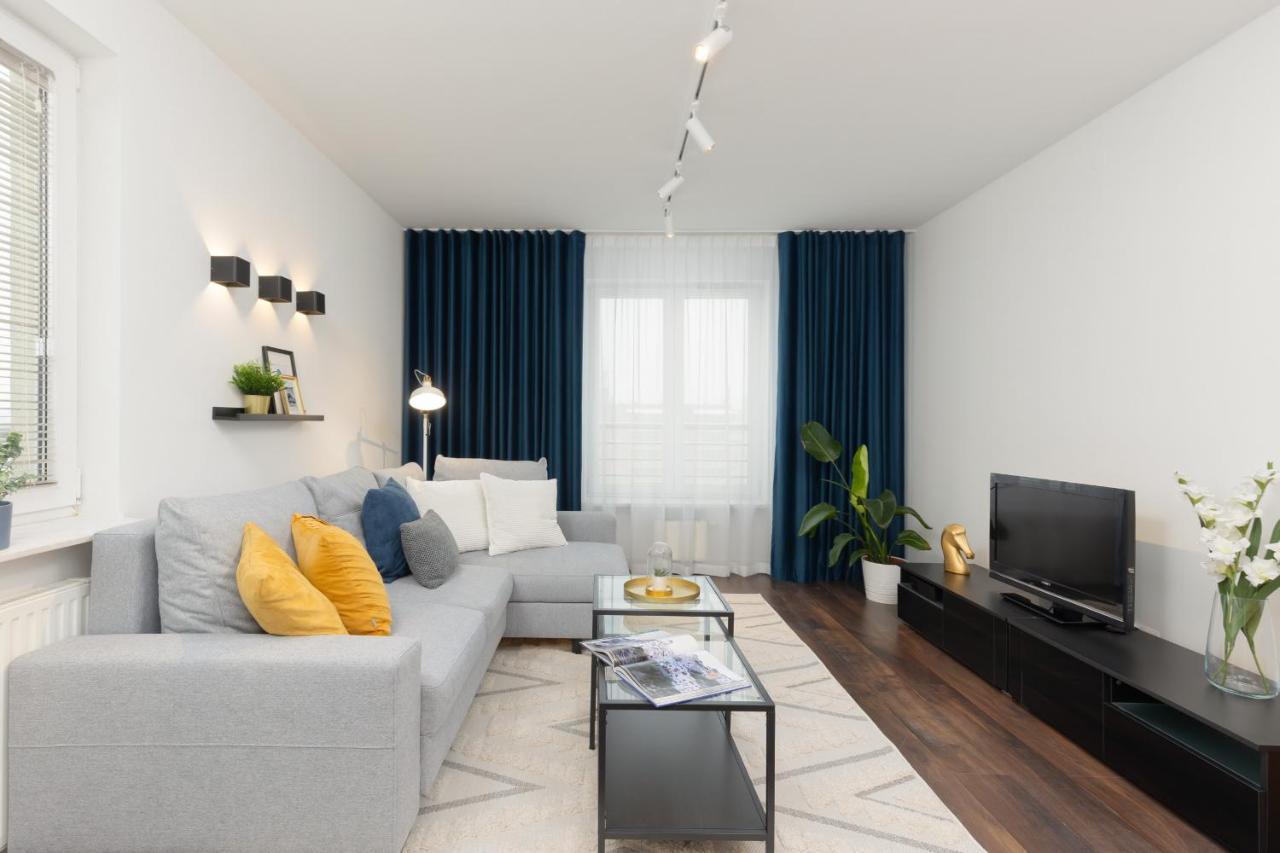 Beautiful & Spacious Warsaw Apartment By Noclegi Renters ภายนอก รูปภาพ