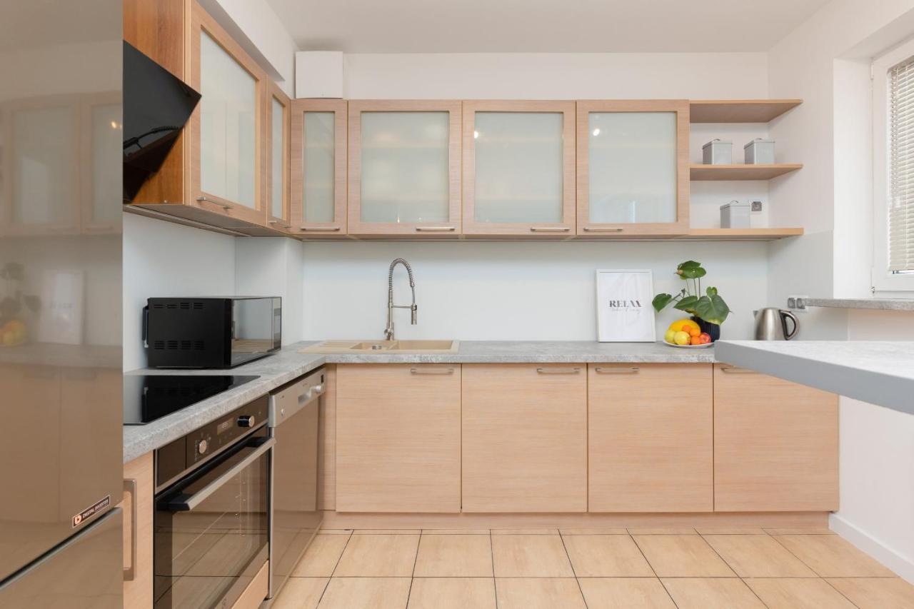 Beautiful & Spacious Warsaw Apartment By Noclegi Renters ภายนอก รูปภาพ